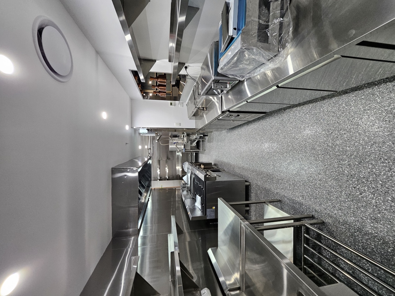 Commercial kitchen